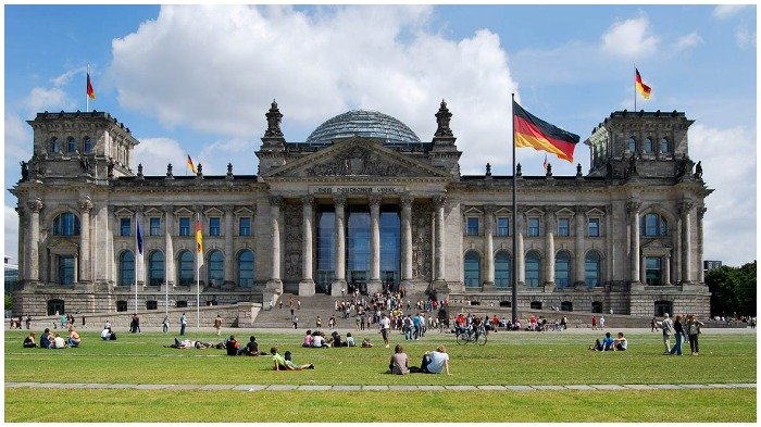 Jasa Pengiriman Paket ke Negara Jerman Tarif  Paling Murah